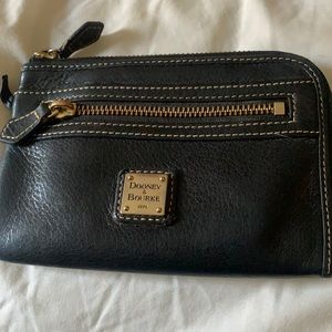 Dooney&Bourke black wallet medium size